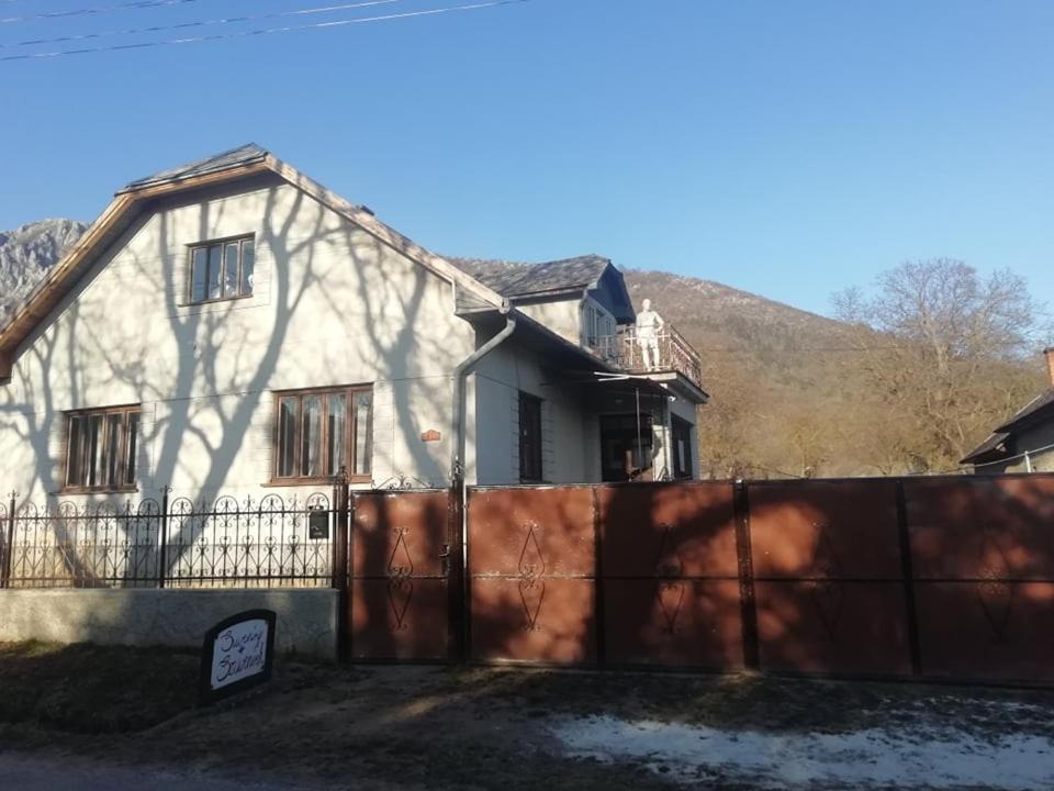 Family Apartman Szádelő - Zádiel Esterno foto